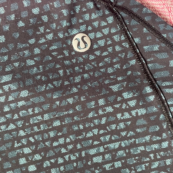 Lululemon top - Picture 3 of 3